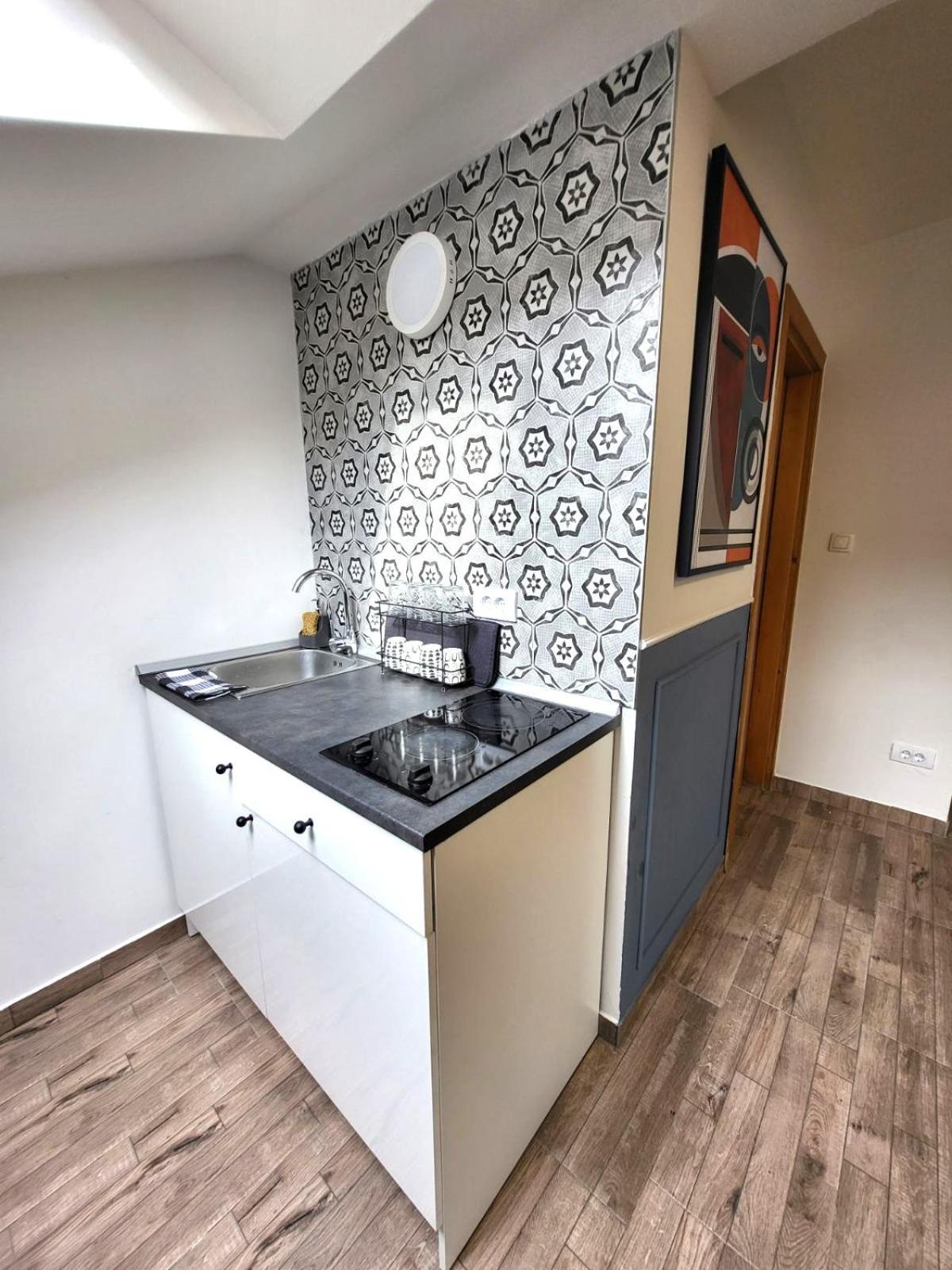 Guesthouse Ozegovic เบลเกรด ภายนอก รูปภาพ