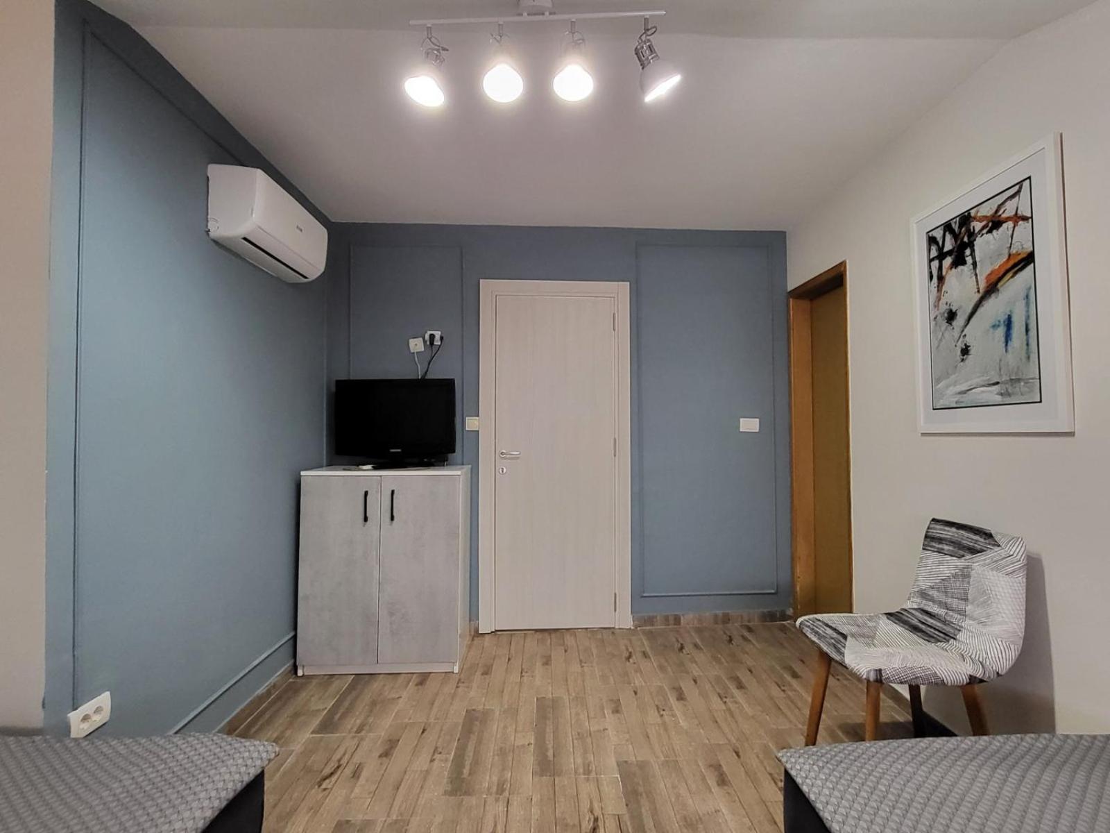Guesthouse Ozegovic เบลเกรด ภายนอก รูปภาพ