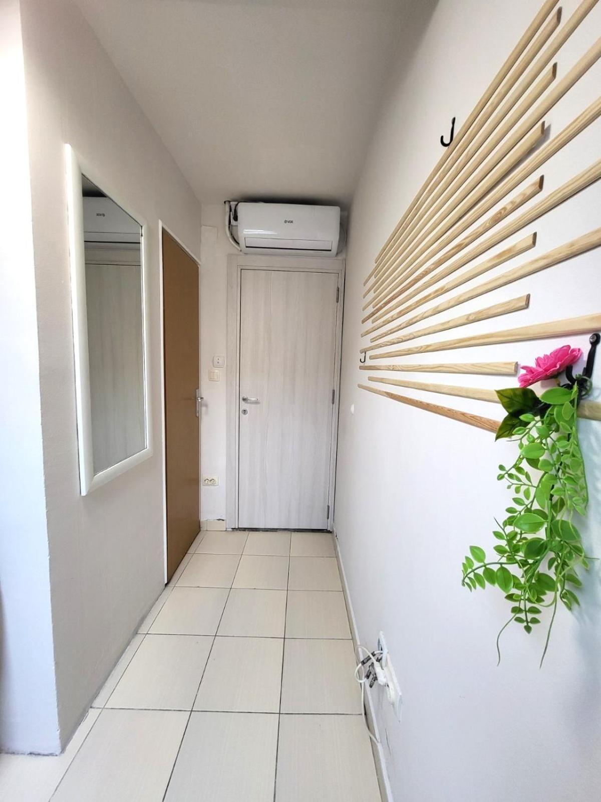 Guesthouse Ozegovic เบลเกรด ภายนอก รูปภาพ